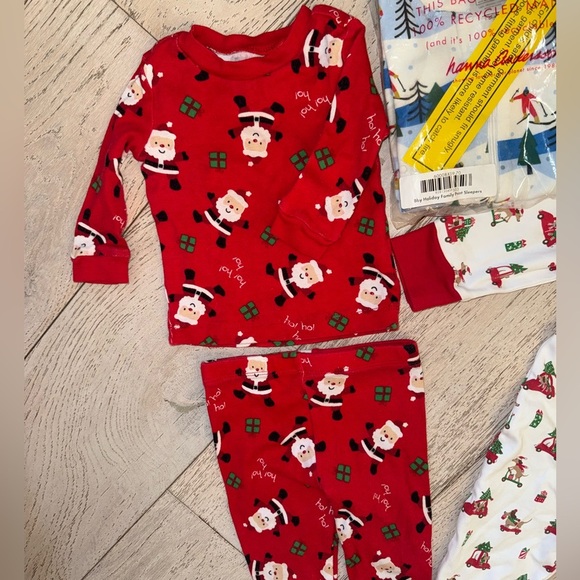 Hanna Anderson Kissy Kissy Little Me Holiday Christmas Pajamas onesies 6-12 mo - Picture 4 of 15